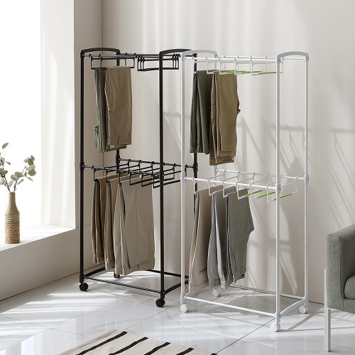 집콕 게이머를 위한 ‘핫’ 아이템, 게이밍 책상