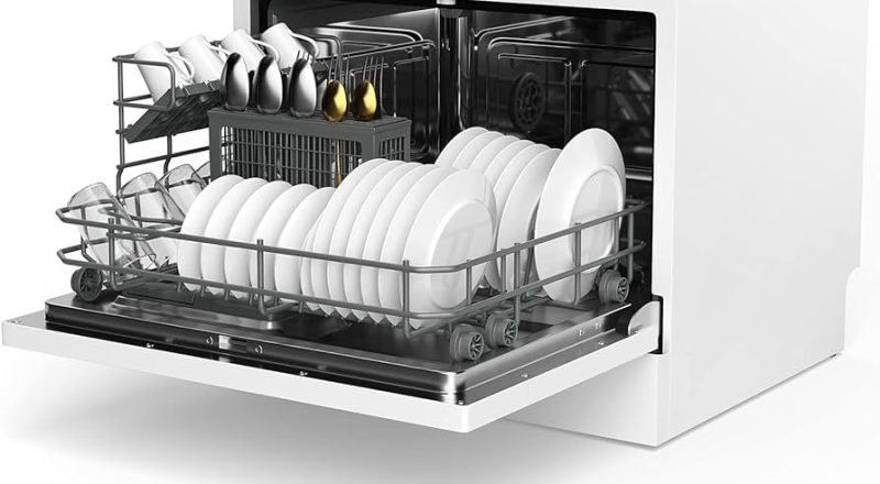 Paper Plates and Microwaves: A Safe Pairing or Recipe?