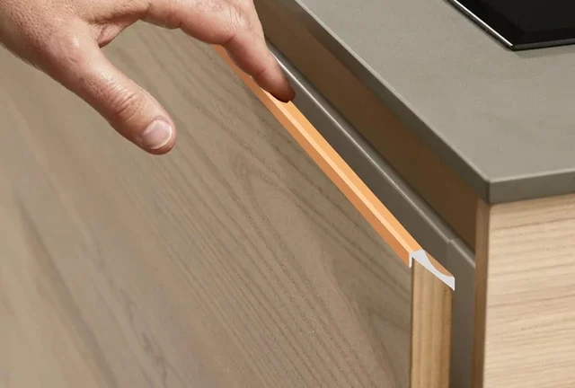 Effortless Setup: The Ease of Assembly in Desks with Drawers