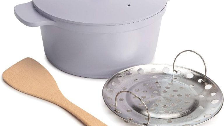 The Ultimate Guide to Dutch Oven Roast: Techniques and Tips