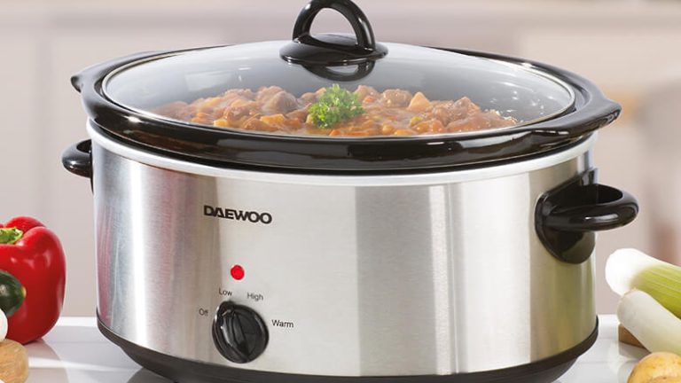 How Long to Cook Corned Beef in Slow Cooker: Cooking Guide