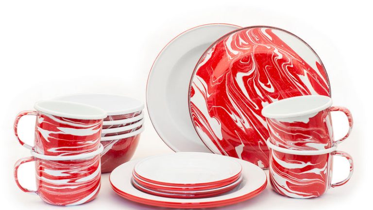 The Renaissance of Enamel Tableware in Modern Kitchens