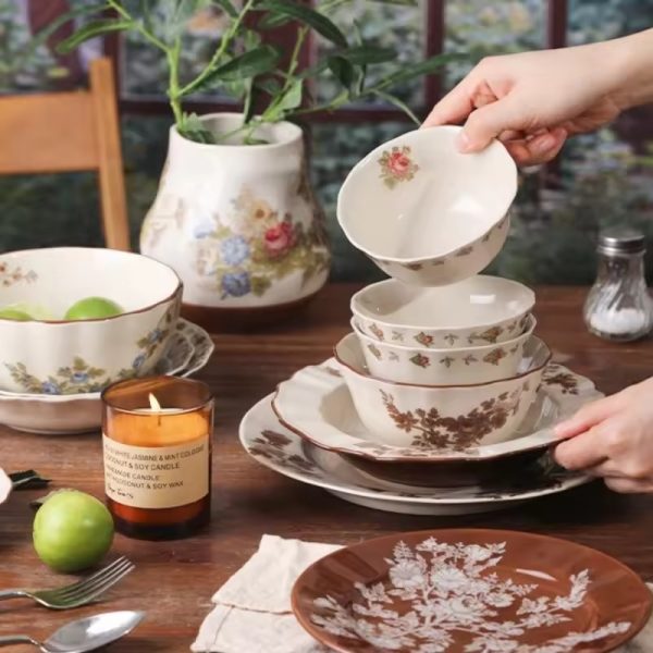 Guide to Styling Your Meals with Contemporary Tableware in 2025